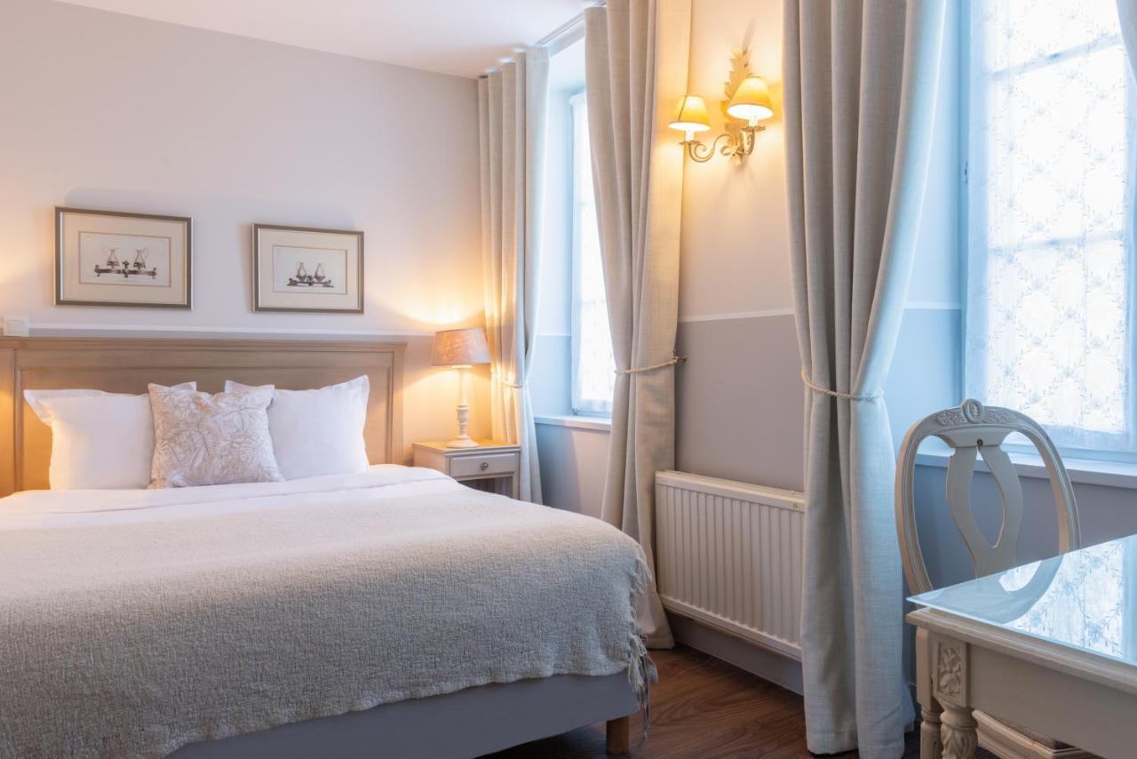 Hotel Traiteur Les Ormes, The Originals Relais Барнвиль-Картере Экстерьер фото