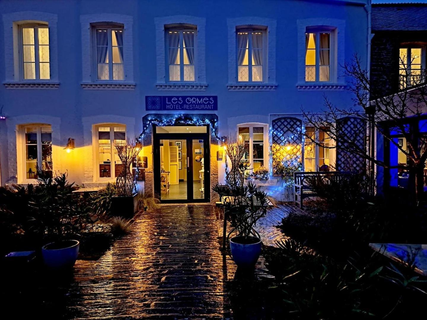 Hotel Traiteur Les Ormes, The Originals Relais Барнвиль-Картере Экстерьер фото
